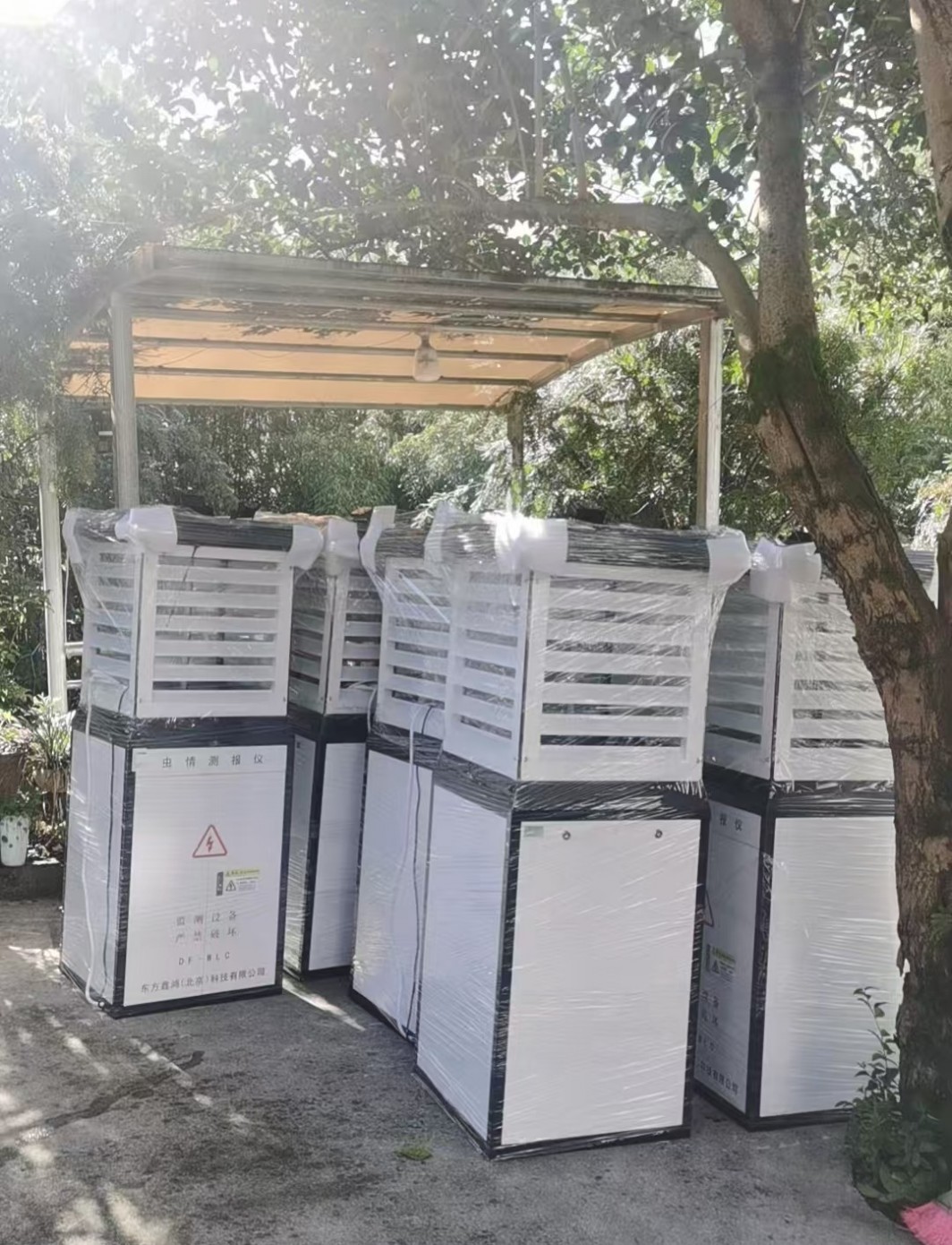 梅花山保护区虫情气象环境设备供货完毕